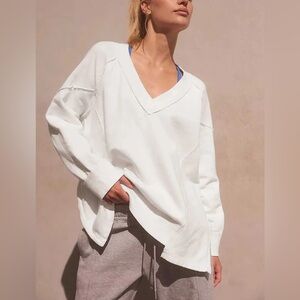 Aerie White V-Neck Oversized Sweater - Classic Women's Pullover Size S
